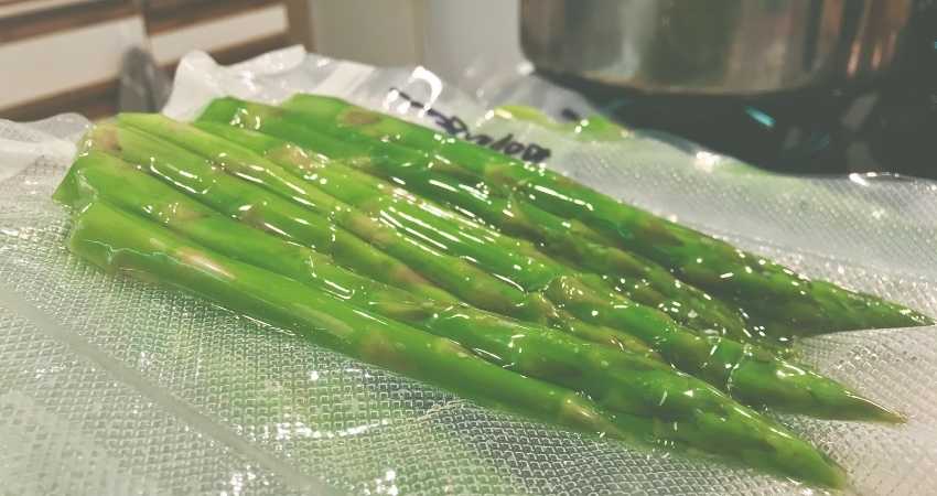 freezing asparagus.