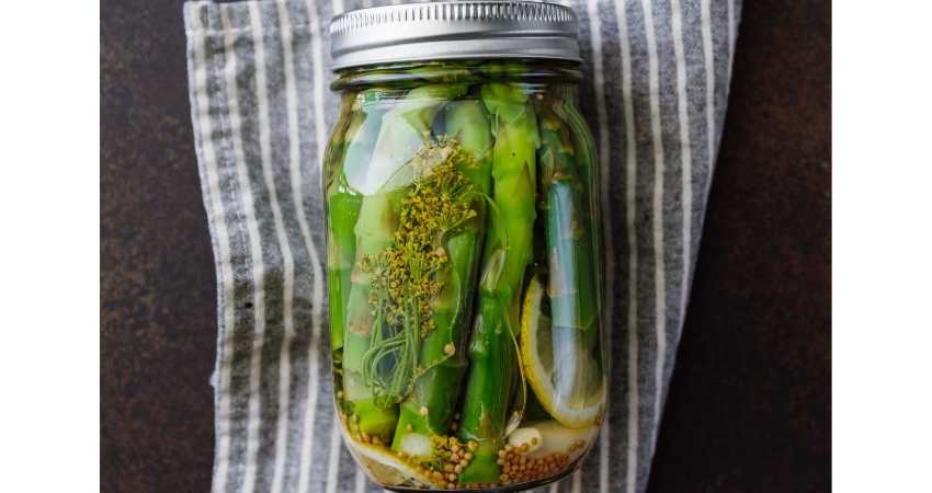 preserve fresh asparagus in a jar.