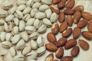 Pistachios vs Almonds: Which is Better? Let’s Compare