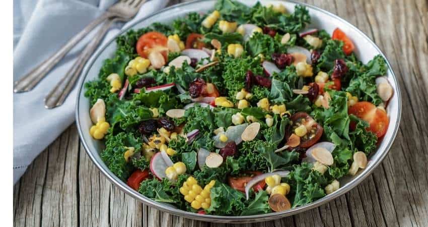 salad with kale