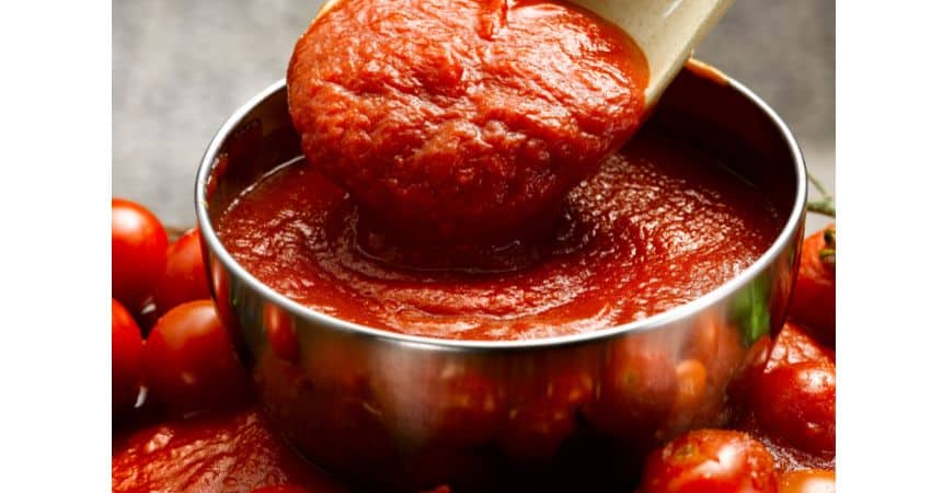 Tomatoes and tomato sauce.
